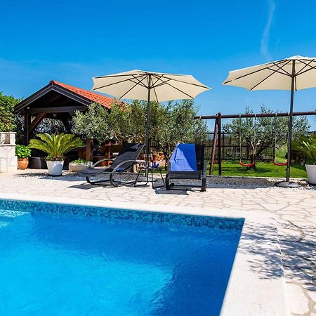 Apartment House Simoni With Pool, Zadar County Privlaka  Buitenkant foto