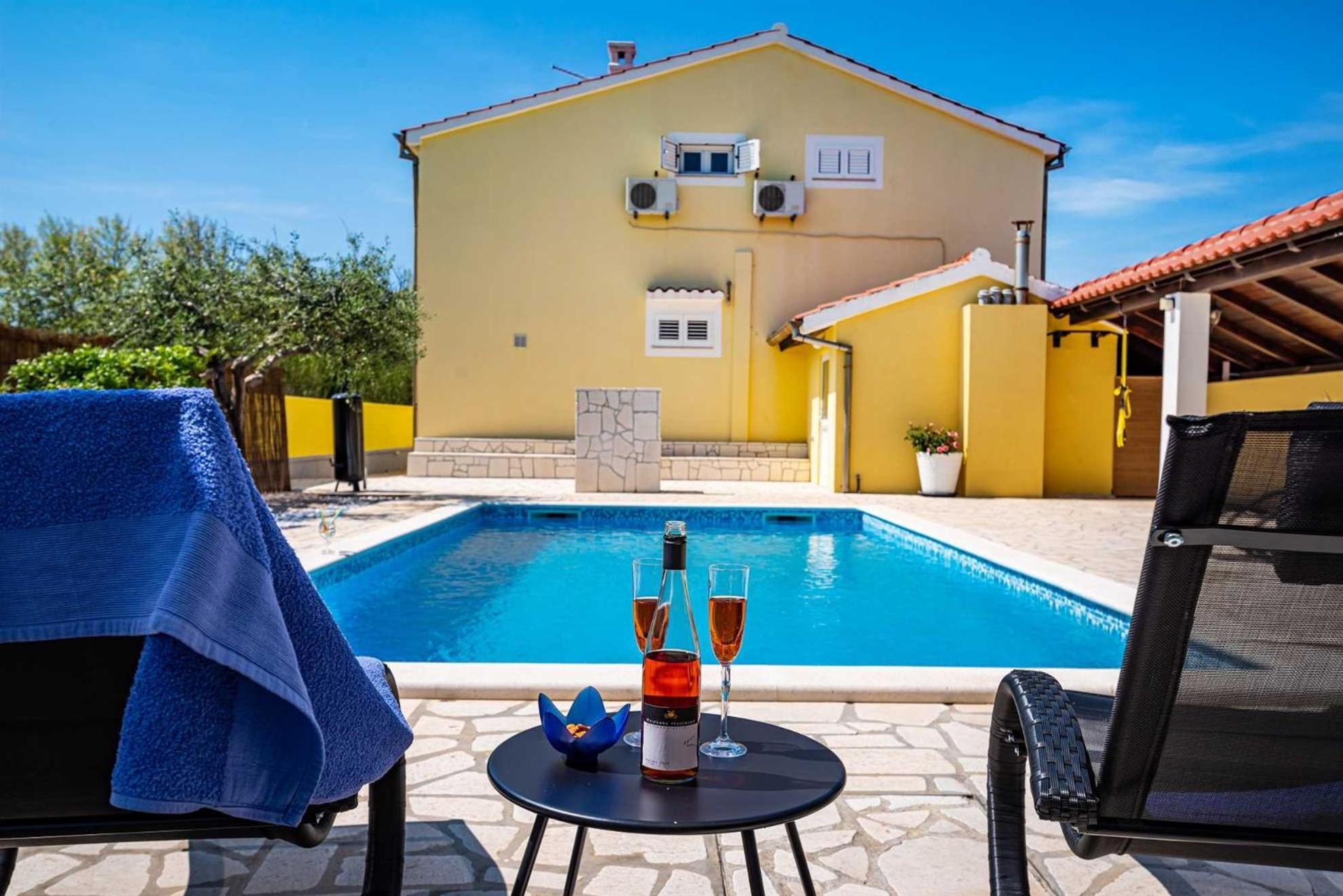 Apartment House Simoni With Pool, Zadar County Privlaka  Buitenkant foto