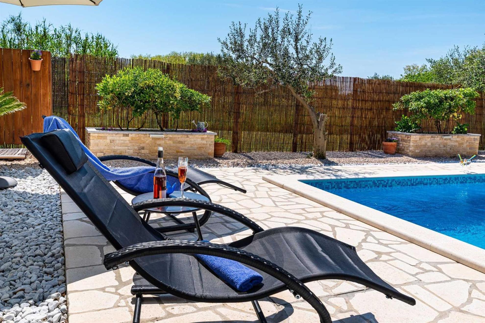 Apartment House Simoni With Pool, Zadar County Privlaka  Buitenkant foto