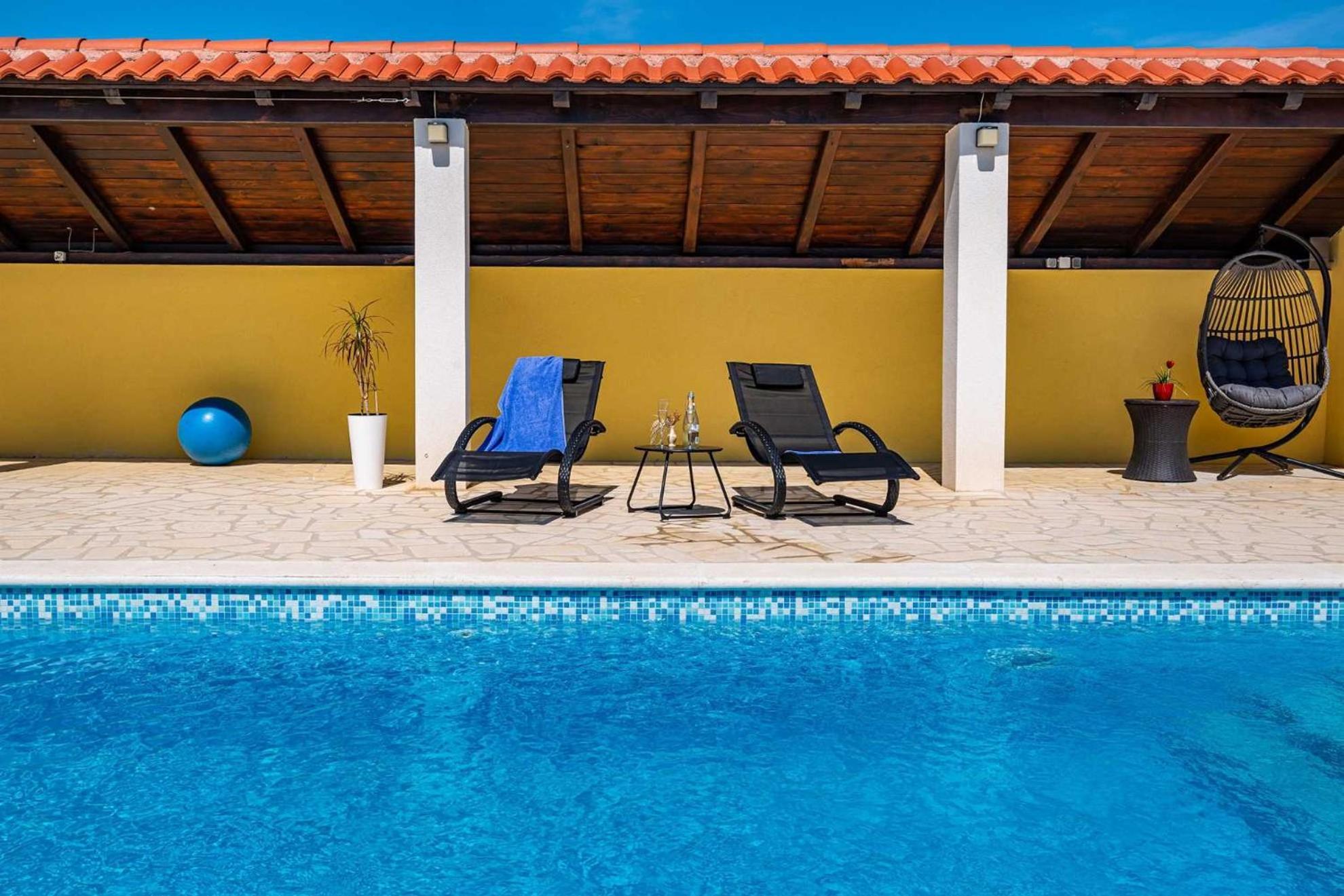 Apartment House Simoni With Pool, Zadar County Privlaka  Buitenkant foto