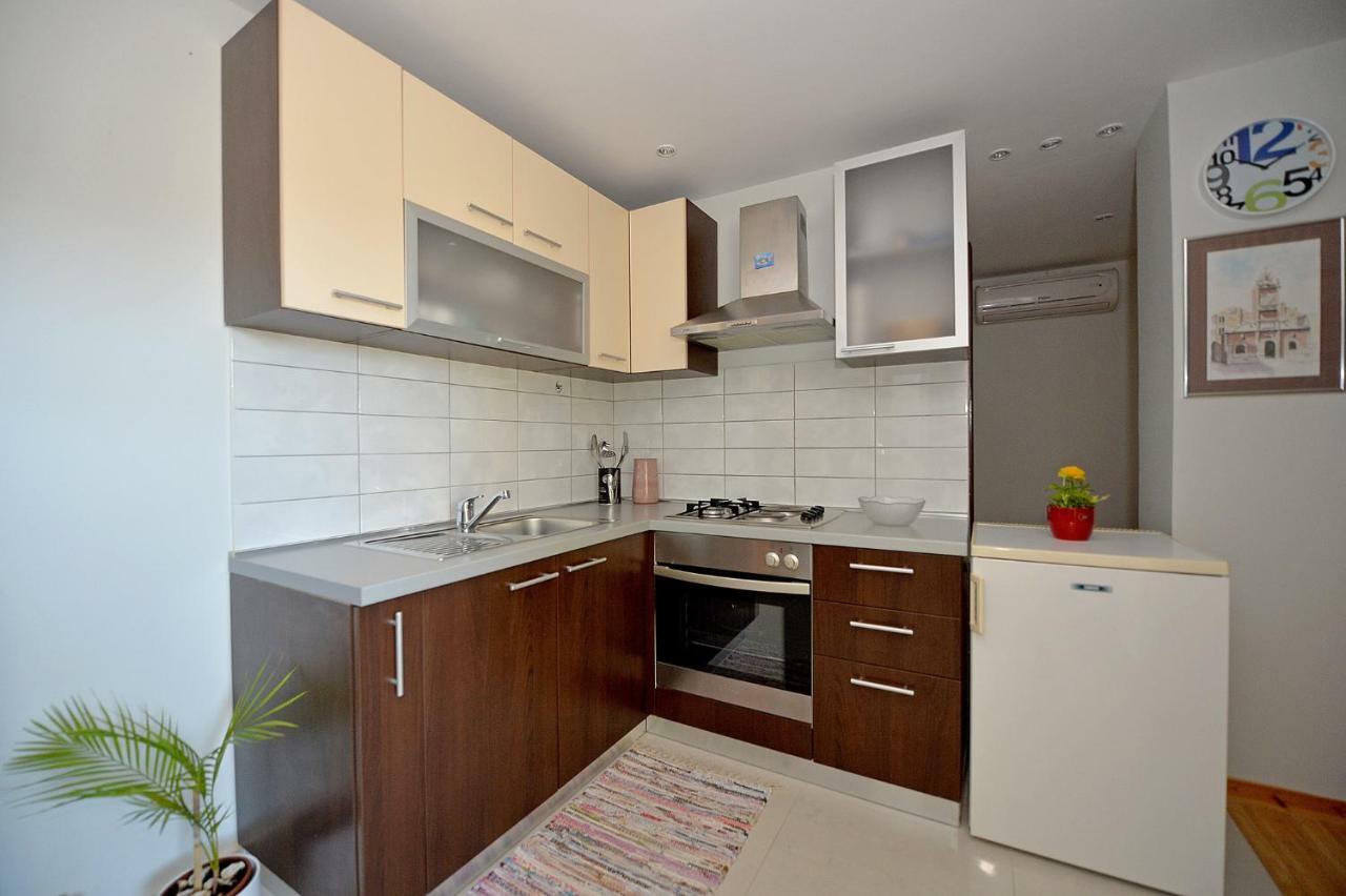 Apartment House Simoni With Pool, Zadar County Privlaka  Buitenkant foto