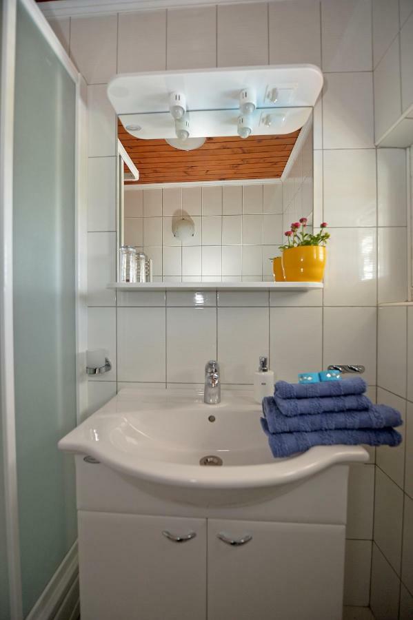 Apartment House Simoni With Pool, Zadar County Privlaka  Buitenkant foto